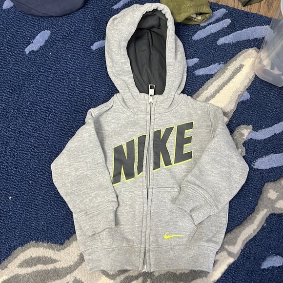 Good condition Nike hoodie in size 12 months - Picture 2 of 2